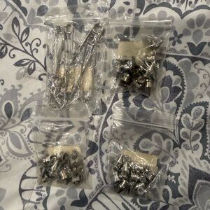 Safety Pins Pack and Small Spikes